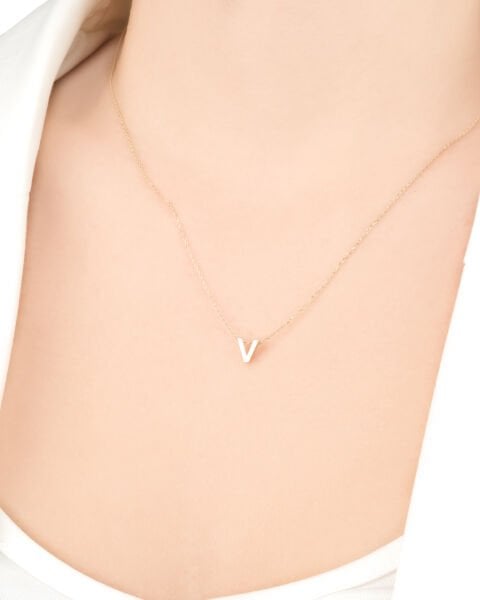 14 Ayar Altın V Harfi Kadın Kolye