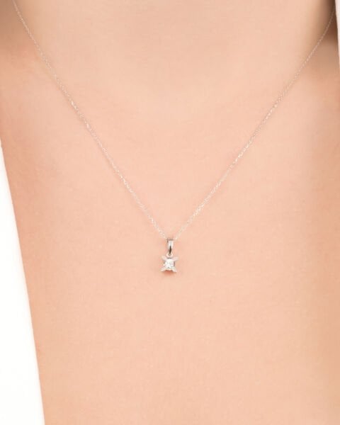 Pırlanta Tektaş Kolye