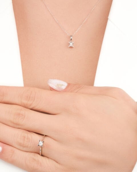 Pırlanta Tektaş Model Set (Kolye- Küpe - Yüzük)