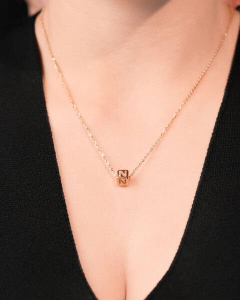 14 Ayar Altın Taşlı N Harfi Küp Kolye