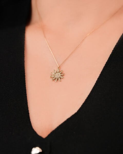 14 Ayar Altın Taşlı Güneş Kolye