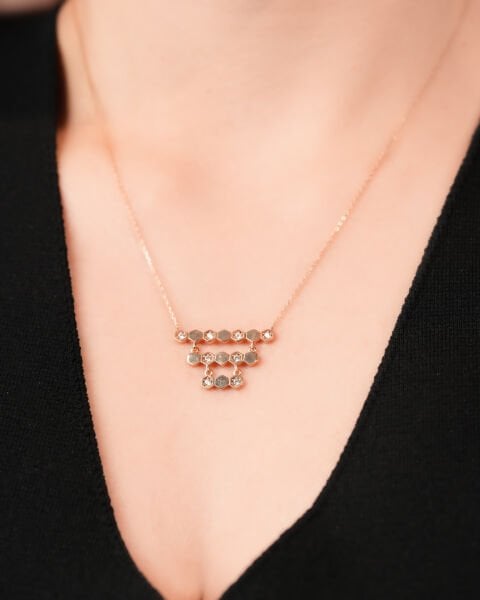 14 Ayar Altın Bal Peteği Formlu Taşlı Kolye