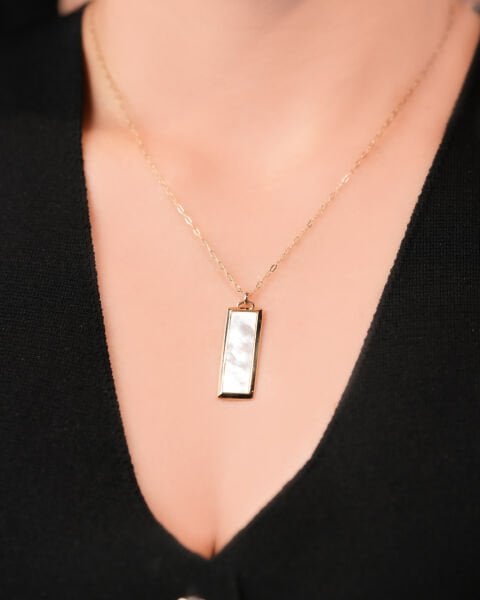 14 Ayar Altın Sedefli Dikdörtgen Kolye