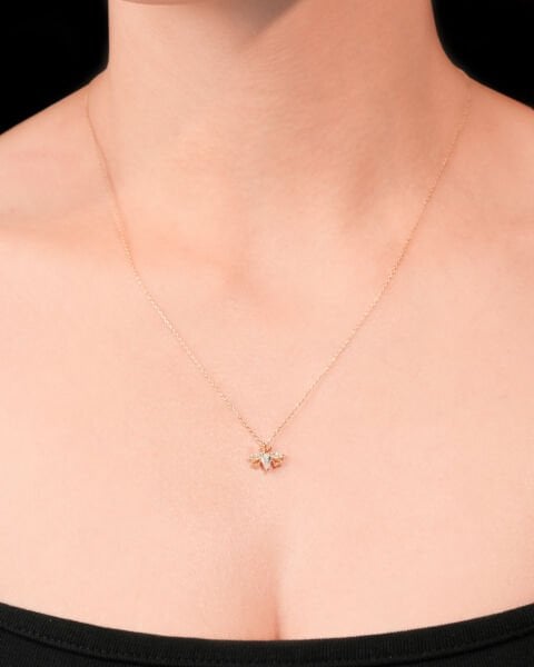 14 Ayar Altın Taşlı Arı Kolye