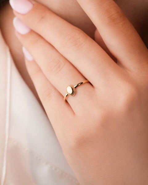 14 Ayar Altın Oval Form Yüzük