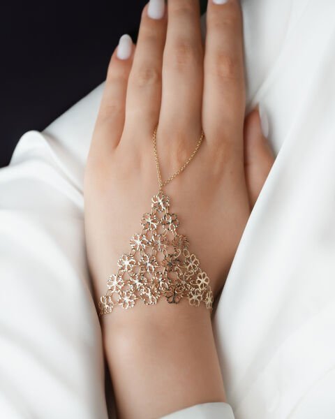 14 Ayar Altın Çiçek Motifli Tasarım Şahmeran